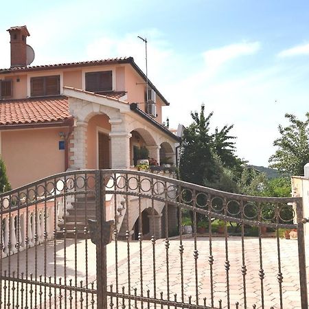 Apartments Petra Banjole Exterior photo